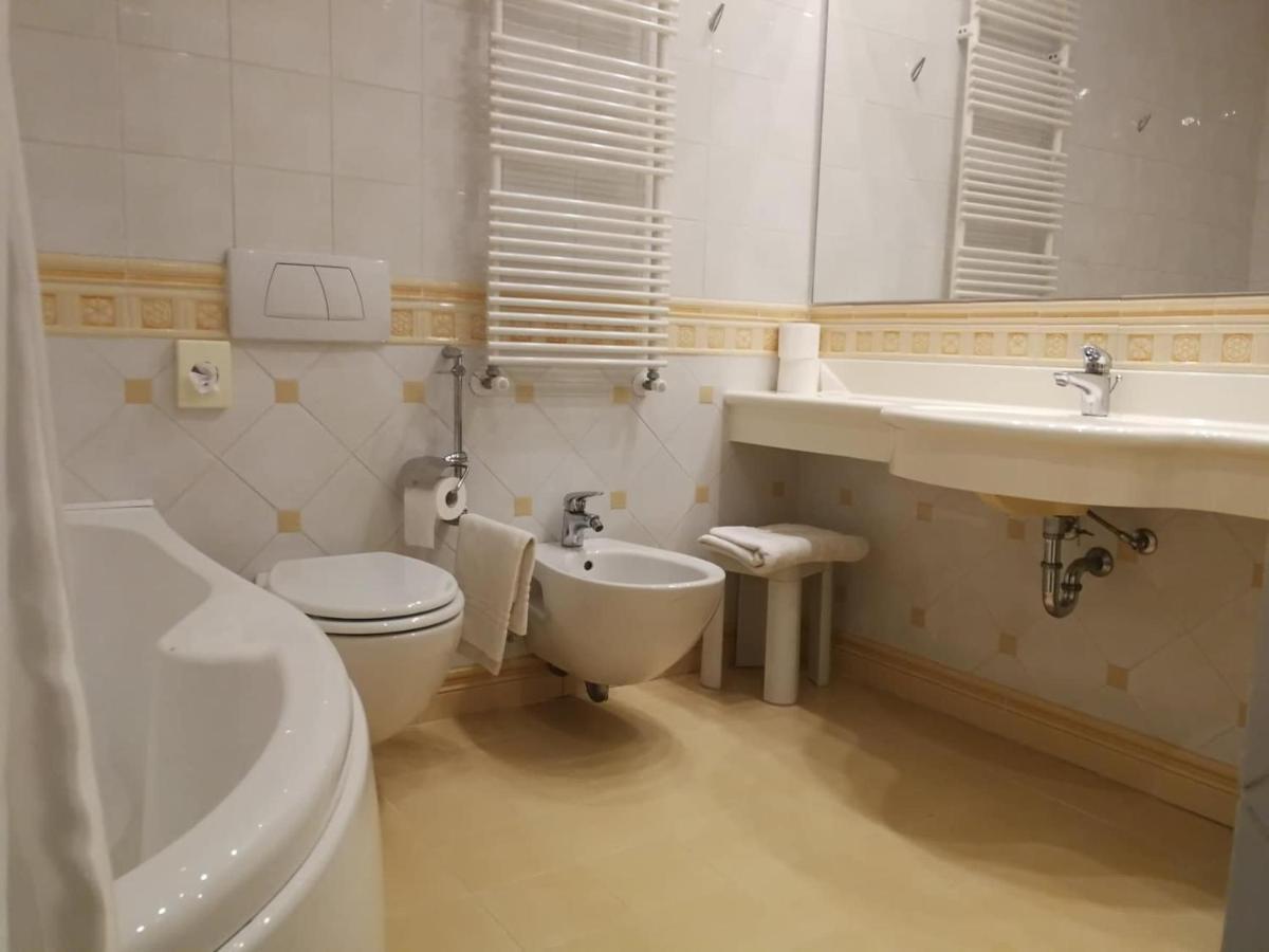 Bristol Hotel 4*