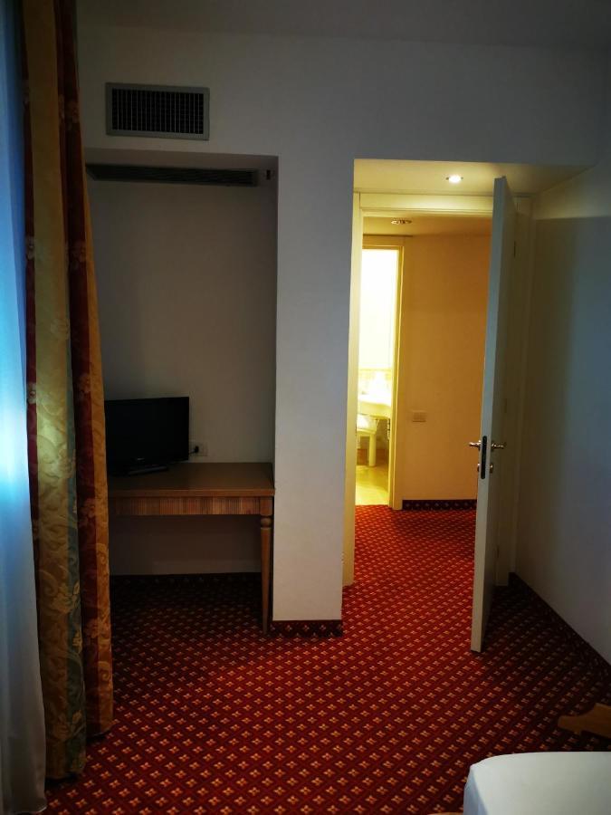 Bristol Hotel 4*